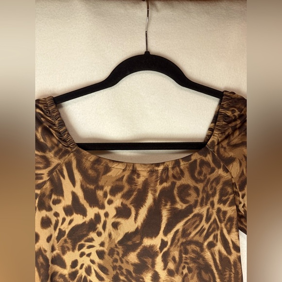 New Willow & Root Cheetah Open Front Top. - Picture 4 of 8